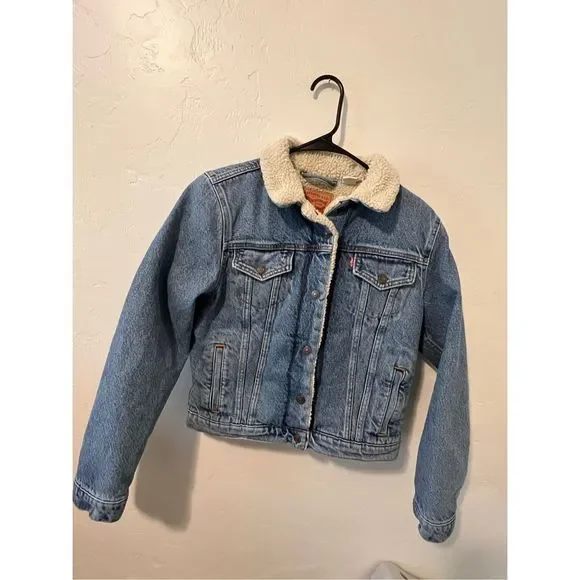 Levi's Women's Original Sherpa Trucker Jacket - Picture 1 of 9